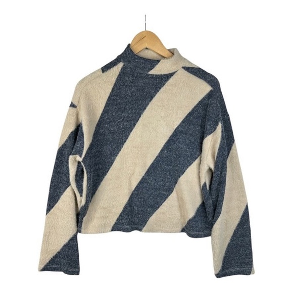 Anthropologie Maeve Mock Neck Cropped Diagonal Gray Striped Sweater - Picture 3 of 8